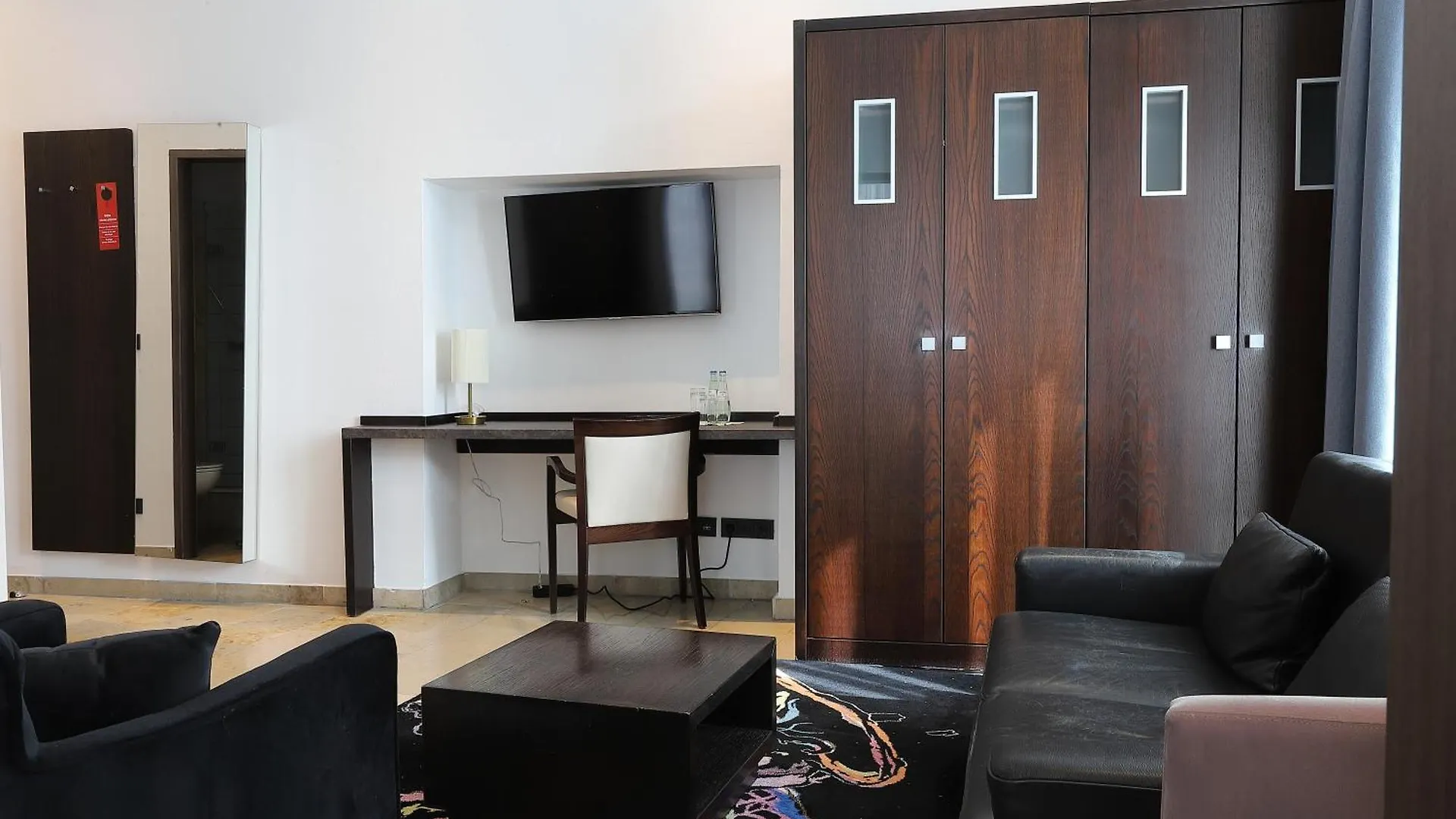 Devin Art Hotel Дюссельдорф 4*,