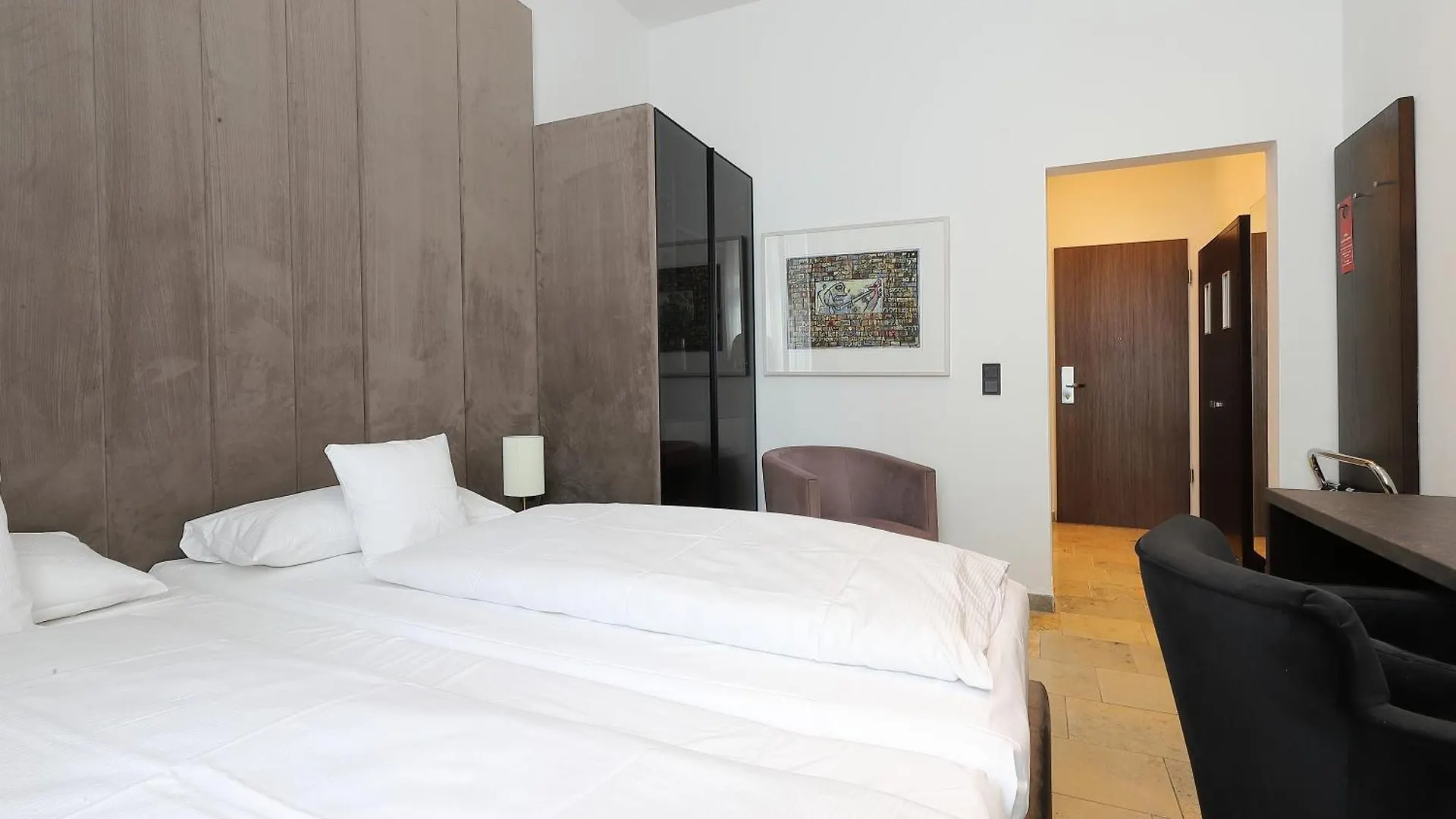 Devin Art Hotel Дюссельдорф