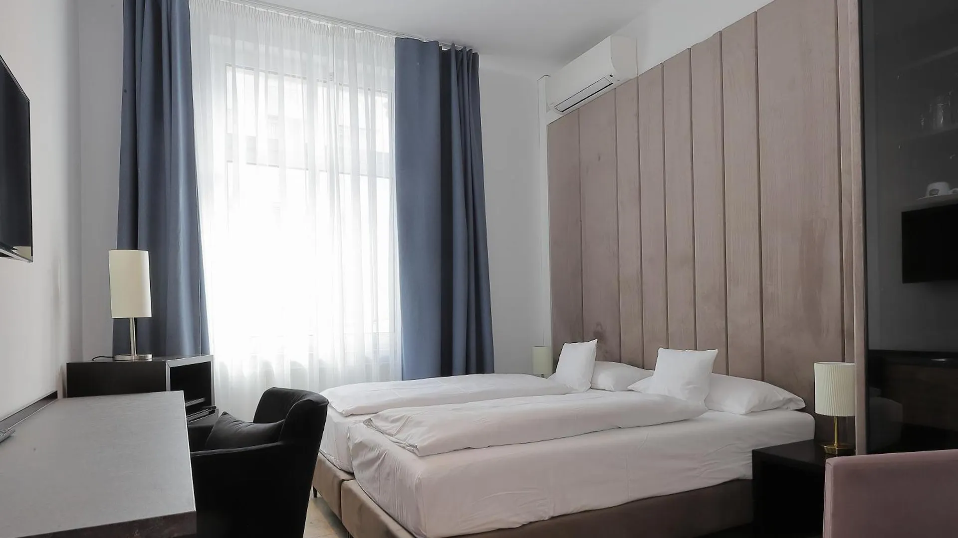 Devin Art Hotel Дюссельдорф
