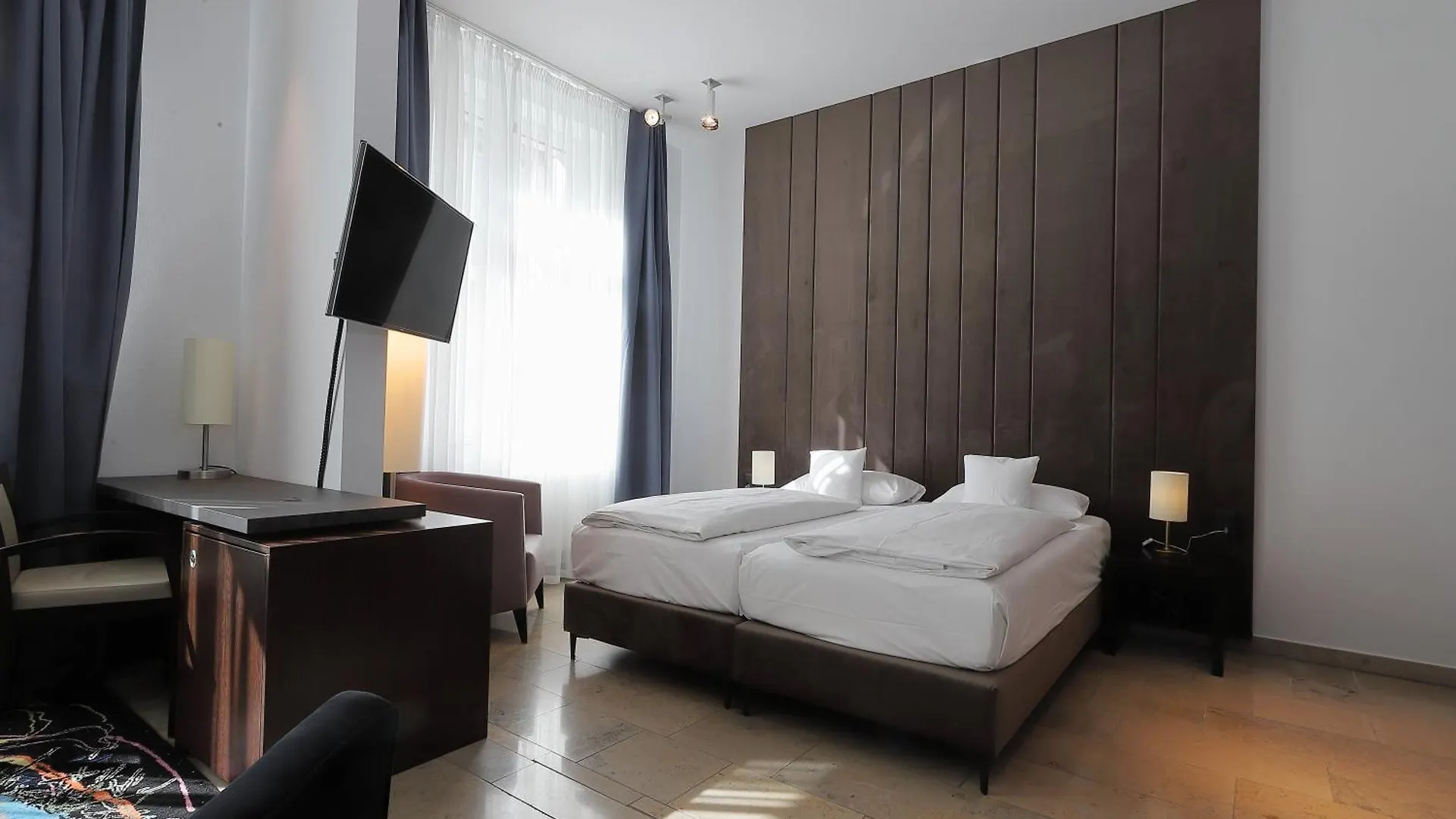 Devin Art Hotel Дюссельдорф