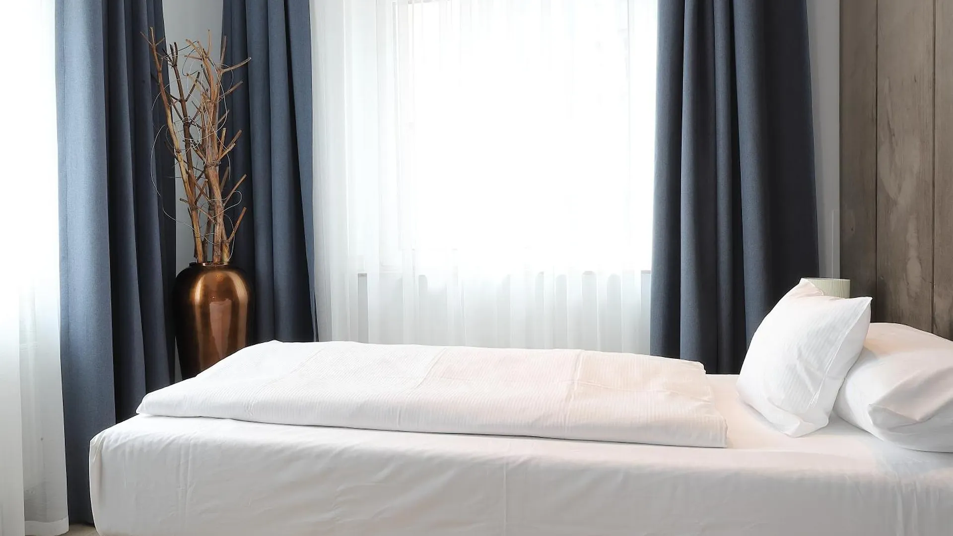 Devin Art Hotel Дюссельдорф 4*,  Германия