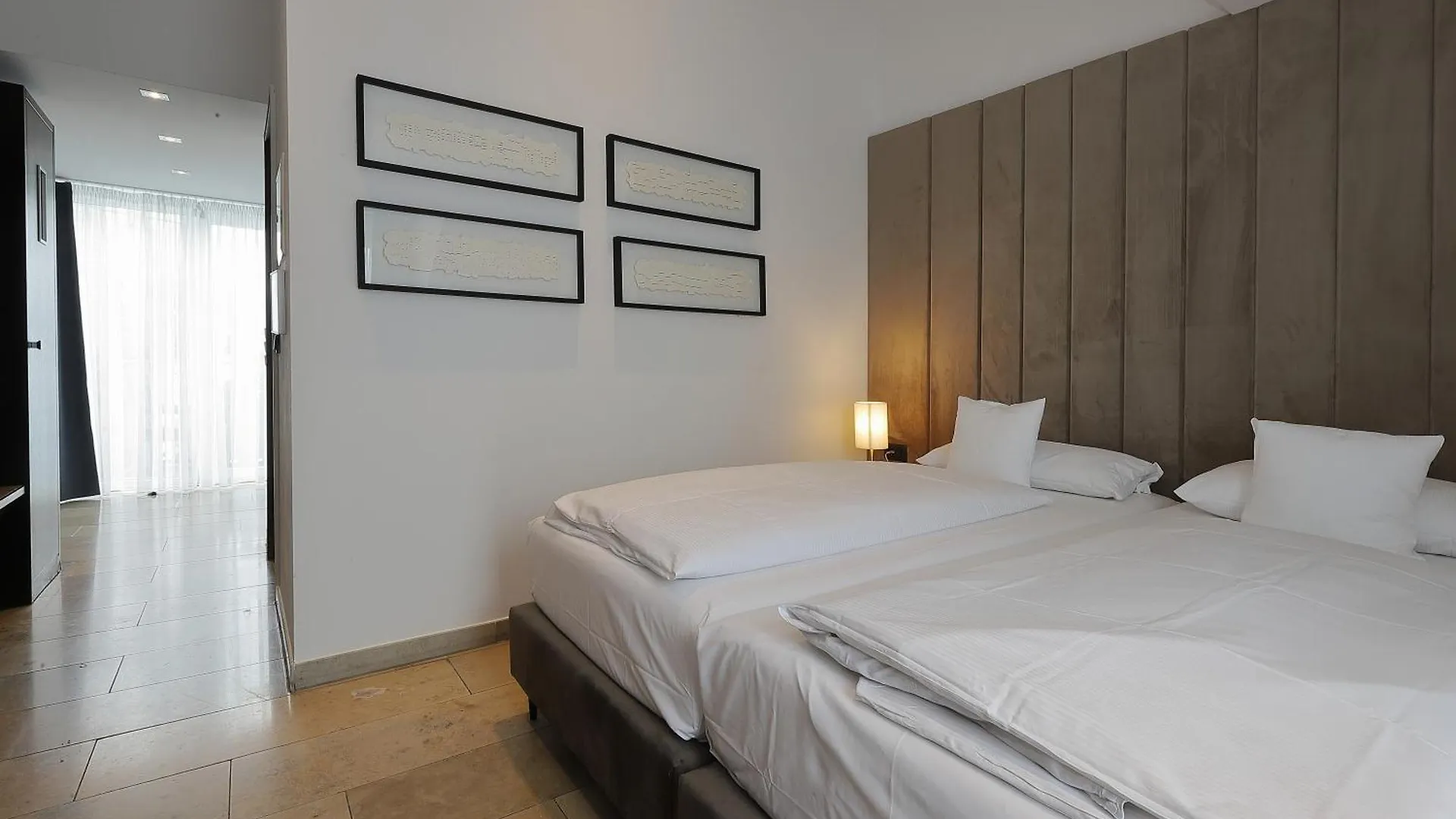 Devin Art Hotel Дюссельдорф