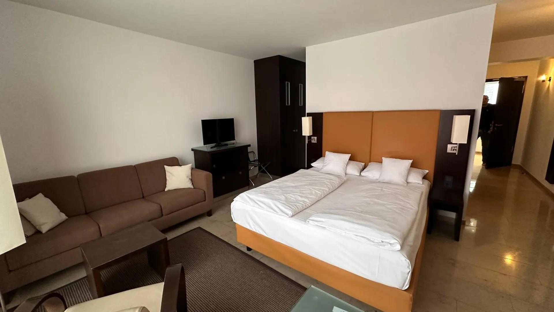 Devin Art Hotel Дюссельдорф