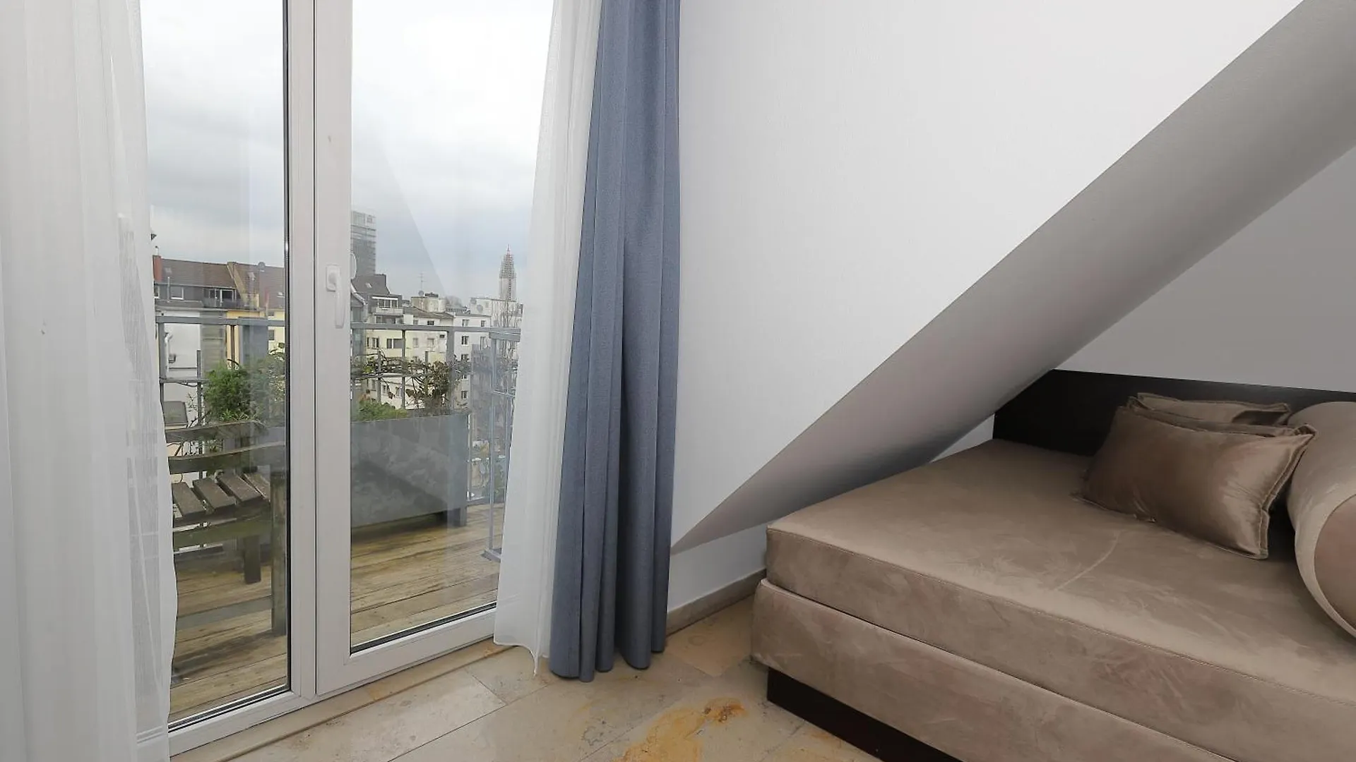 Devin Art Hotel Дюссельдорф Германия