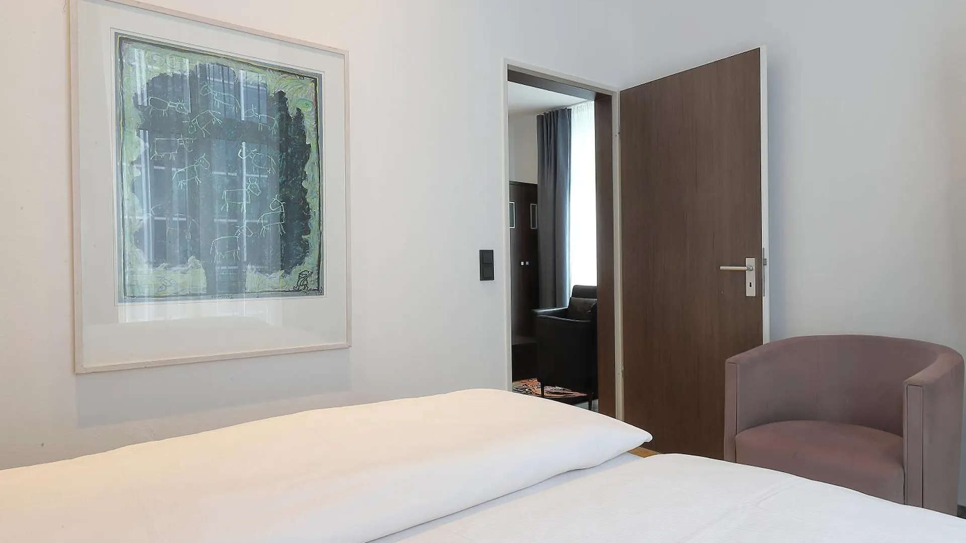Devin Art Hotel Düsseldorf Almanya